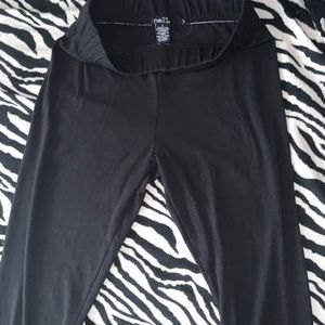 ‼️Rue21 Thick Waist Band Mid-Rise Black Leggings‼️